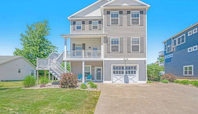 Gorgeous home w/furnished patio, decks, & open living space - easy beach access