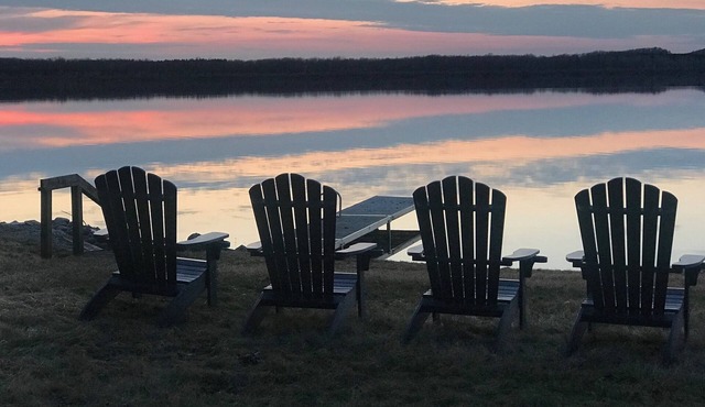 Gorgeous Lakefront House, AC, Private Dock, Kayaks, Canoe, Paddleboards.