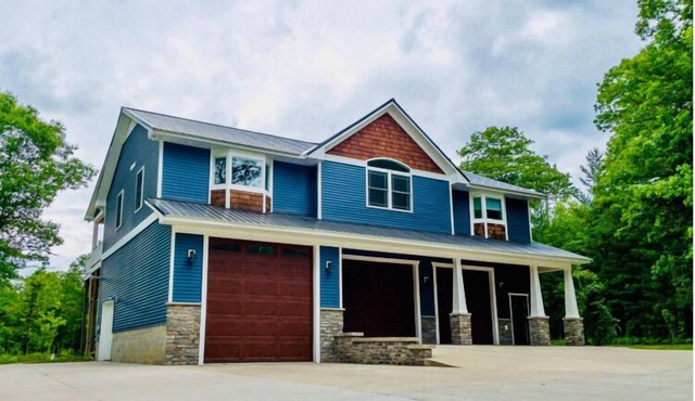 Grand Traverse Therapy-Hot Tub/PoolTable/AC