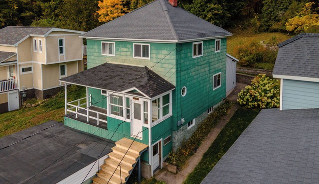 Greenleaf-Just listed! Summer in the U.P. Minutes to Hancock Beach & Trails