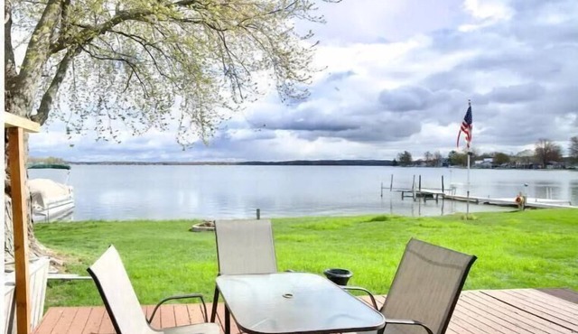 Gun Lake Serenity