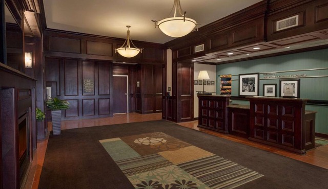 Hampton Inn Detroit Roseville