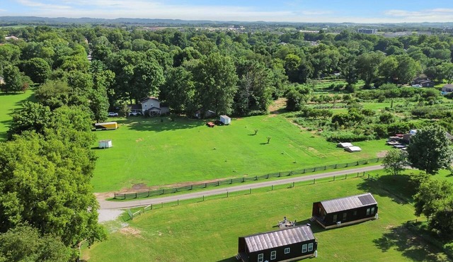 Hidden Gem Farm-Two Tiny Homes-Sleeps 11