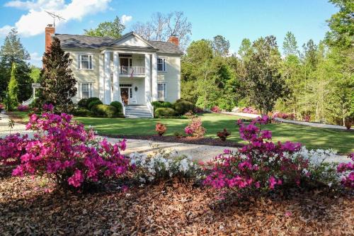 Historic 1840's Estate on 20 Acres w/Guest House