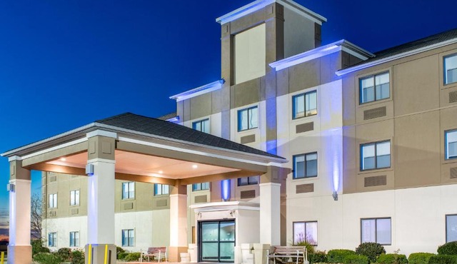 Holiday Inn Express Hotel Howe/Sturgis by IHG