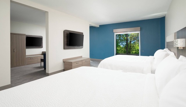 Holiday Inn Express & Suites Newport S by IHG