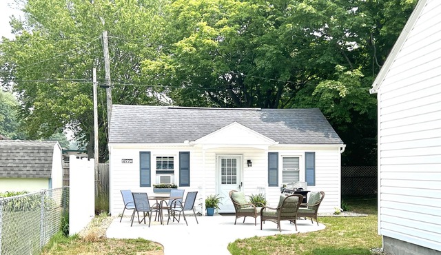 Home - studio style near Lake Harbor Park and Lk Michigan