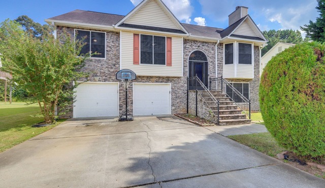 Home w/Large Yard in Quiet Atlanta Suburb