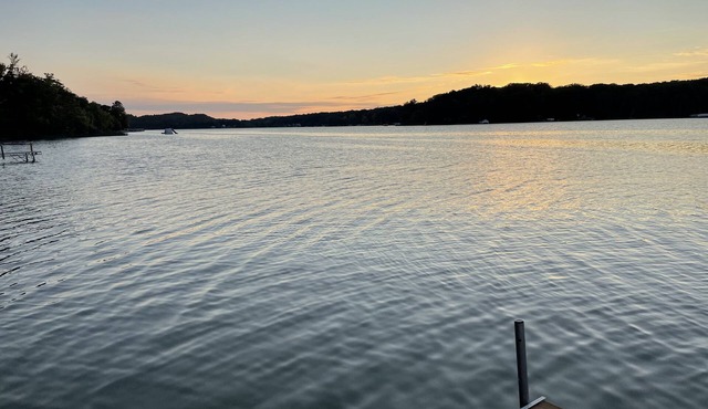 Hope Floats Cottage on Stony Lake