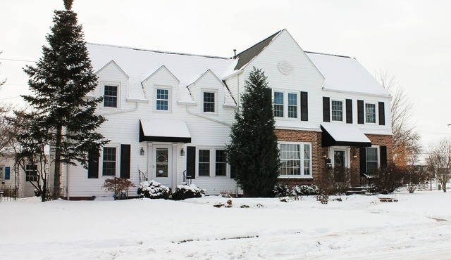Inn on Third - Whole House