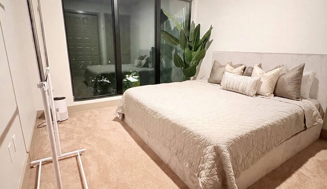 KING LUXURY SUITE MIDTOWN ATLANTA