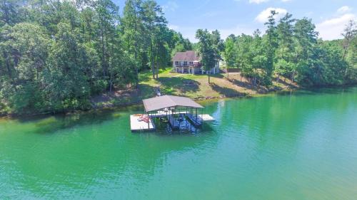 L & L Lodge - Six Bedrooms! Popular House And Location!