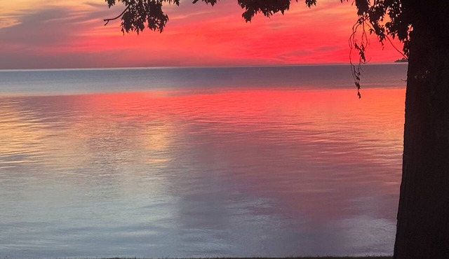 LAKE/BEACH ACCESS 30' Recreational Vehicle- parked, 2 Bedrooms, Lake Huron