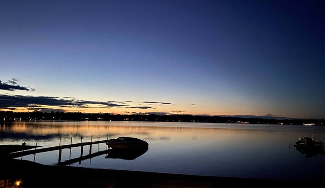 Lake/beach front property with kayaks, pedal boat, & row boat, near Tawas Bay