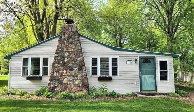 Lake Escape Lexington Cottage with Private Beach Access to Lake Huron!