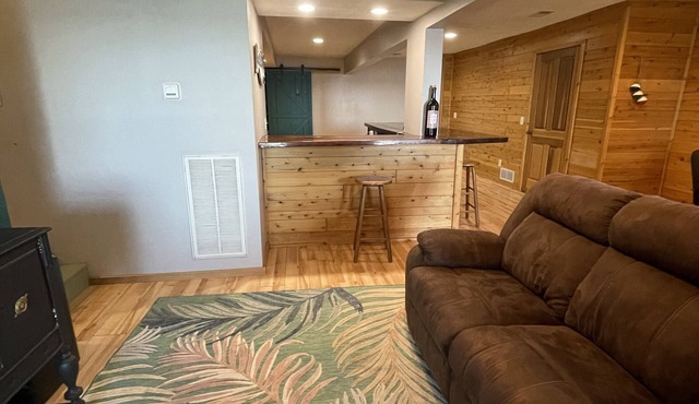 Lake Front- Cedar Sauna - Arcade - Kayaks - Sleeps 8- Hopkins Park- Bear Lake