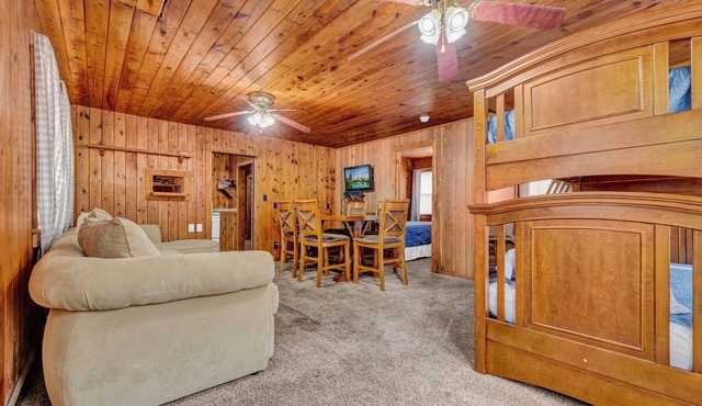 Lake Front Lodge With a Pool and Bar & Grill
