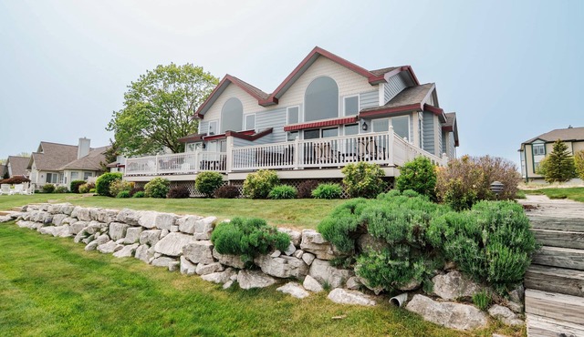 Lake Michigan Beach Condo with Boat Dock