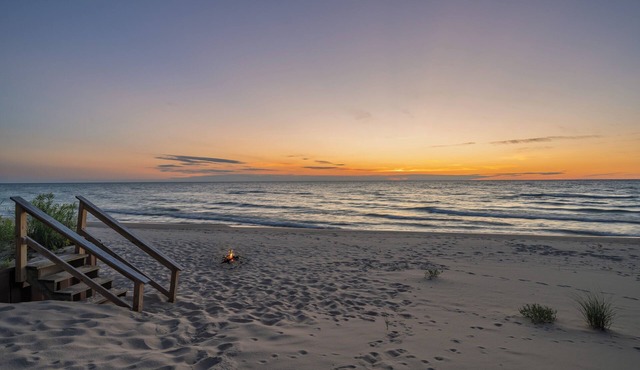 Lake Michigan Beachfront and Spectacular Sunset Views!