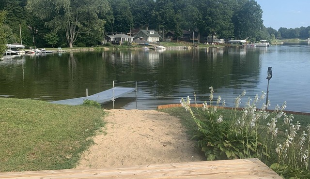 Lakefront Cottage!