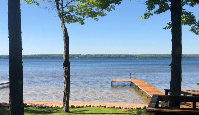 Lakefront, dog-friendly home with beach access, kayaks and firepit