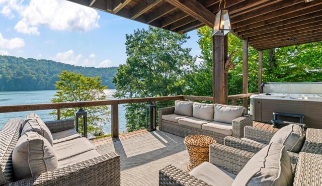 Lakefront Escape Sleep 12 Dock Hot Tub Pool Grill