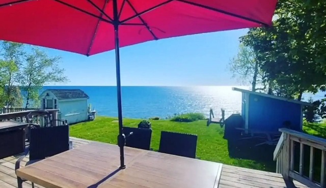 Lakefront Home - Fully updated On the Beach! North of Lexington / Port Sanilac