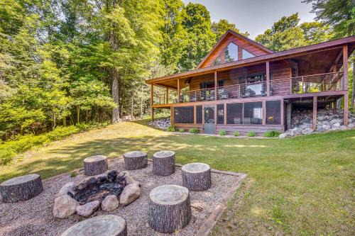 Lakefront Townsend Cabin w/Fire Pit, Private Dock