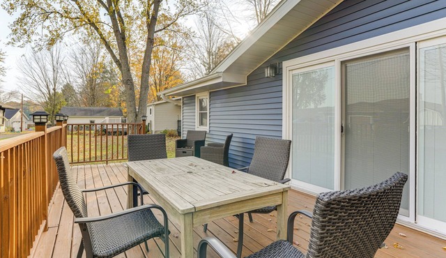 Lakefront Vacation Rental, 13 Mi to South Haven!