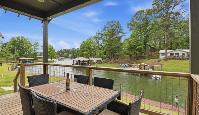 Lakefront Villa @ Bay Pines- Unit 9