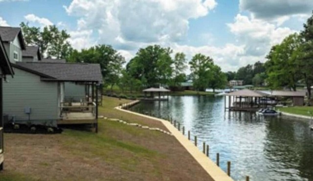 Lakefront Villa @ Bay Pines- Unit 6