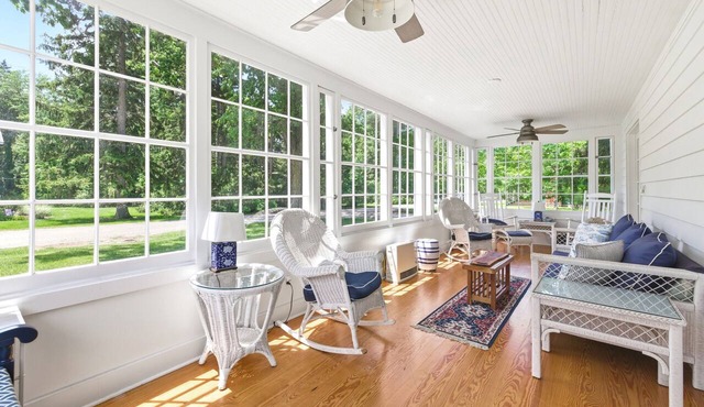 Lakeside Home Walking Distance To Association Beach!