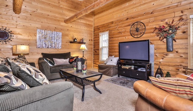 Lakeside wilderness resort cabin with dock, fire pit, on-site store, bait shop!