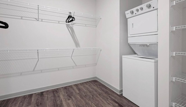 Landing | Amazing 2BD, Pool, Gym