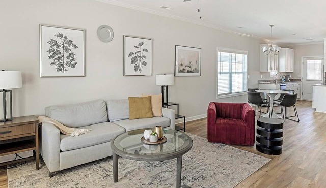 Landing | Amazing 2BD, Courtyard, Clubhouse