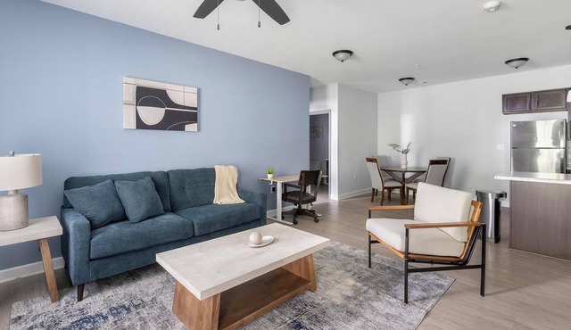 Landing | Beautiful 2BD, Clubhouse, Pool
