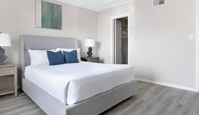 Landing | Incredible 1BD, Gym, Pool