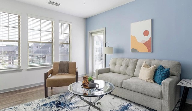 Landing | Incredible 2BD, Pool, Gym