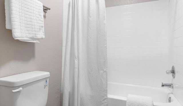 Landing | Incredible 2BD, Gym, Pool