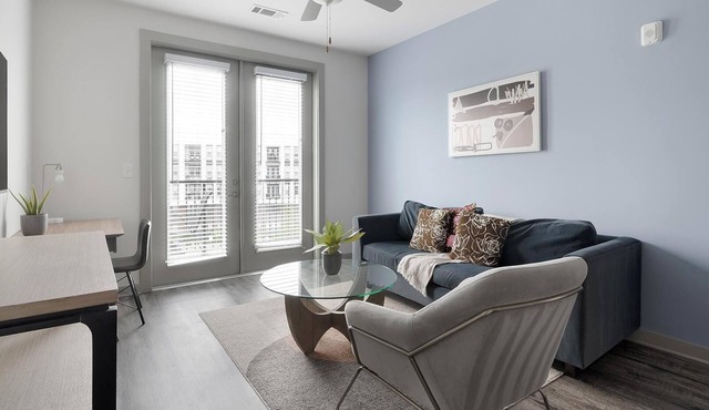 Landing | Modern 2BD, Pool, Gym
