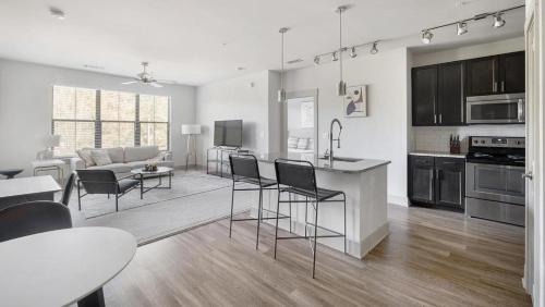 Landing Modern Apartment with Amazing Amenities (ID3573X90)