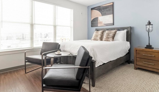 Landing | Modern Studio, Pool, Yoga Studio