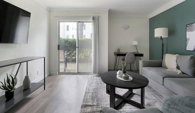 Landing | Spectacular 1BD, Courtyard, Gym