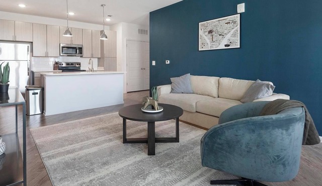 Landing | Spectacular 1BD, Gym, Pool