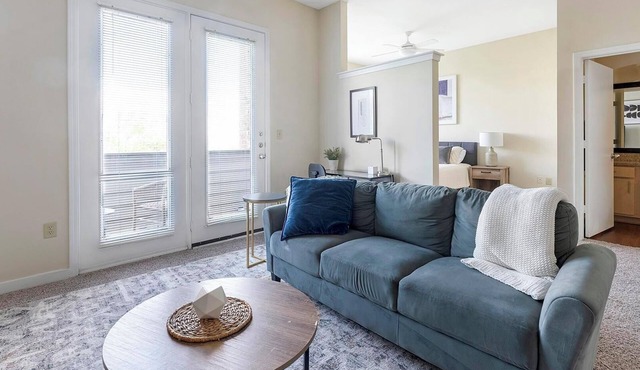 Landing | Spectacular 1BD, Gym, Pool
