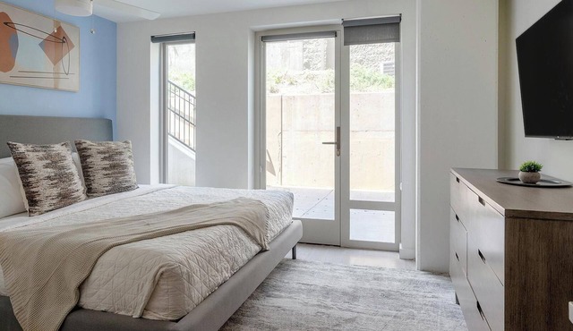 Landing | Stunning Studio, Gym