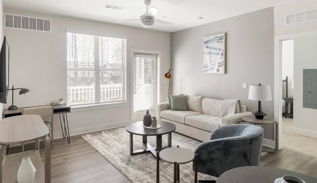 Landing | Stylish 2BD, Clubhouse, Courtyard
