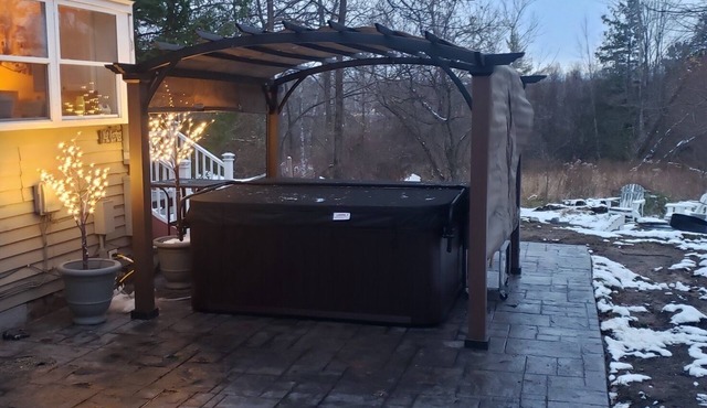 Large 5 bdrm cottage