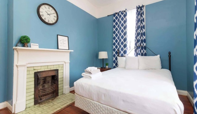 Large Downtown Home - The Sunny Southern Manse