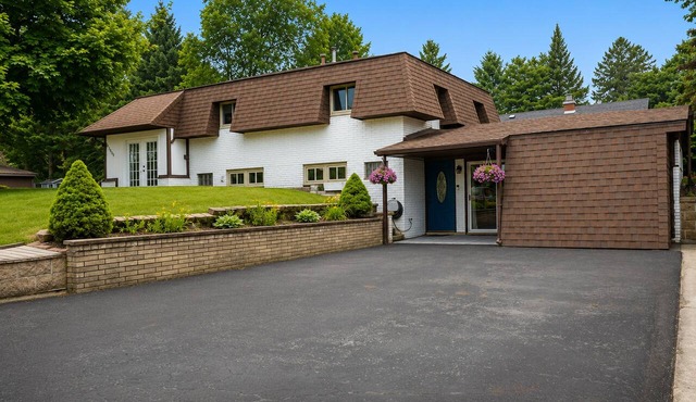 Large home w/huge yard, steps from the lake